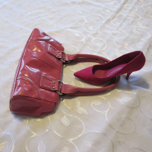 Relativity Handbags - RELATIVITY GENIUNE LEATHER PINK BAG